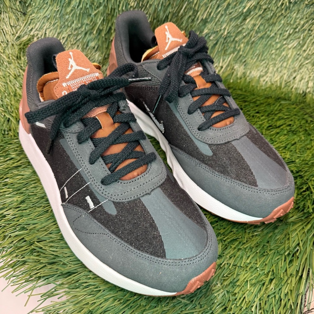 Jordan Granville Pro~Brand New!Men's Black and Tan Sneakers- Size 9 Men’s